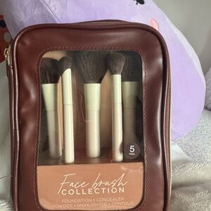 Face Brush Collection with Case